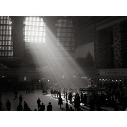 SUNBEAMS SHINING INTO GRAND CENTRAL STATION, NYC