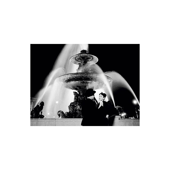 MAN AND WOMAN NEAR FOUNTAIN, PARIS 1951