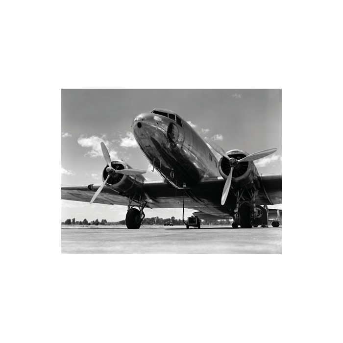 1940S PASSENGER AIRPLANE
