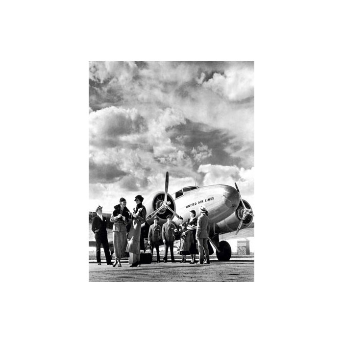 PASSENGER AT AVIATION FIELD AT NEWARK NJ, 1940S