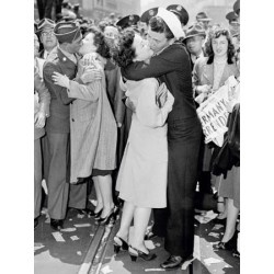 KISSING ON V-E DAY, 1945