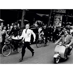 WAITERS' RACE IN PARIS, 1954