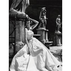 EVENING GOWN, COLOSSEO, ROMA 1952 (DETAIL)