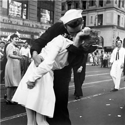 Kissing the War Goodbye in Times Square, 1945