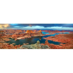 Alstrom Point at Lake Powell, Utah, USA